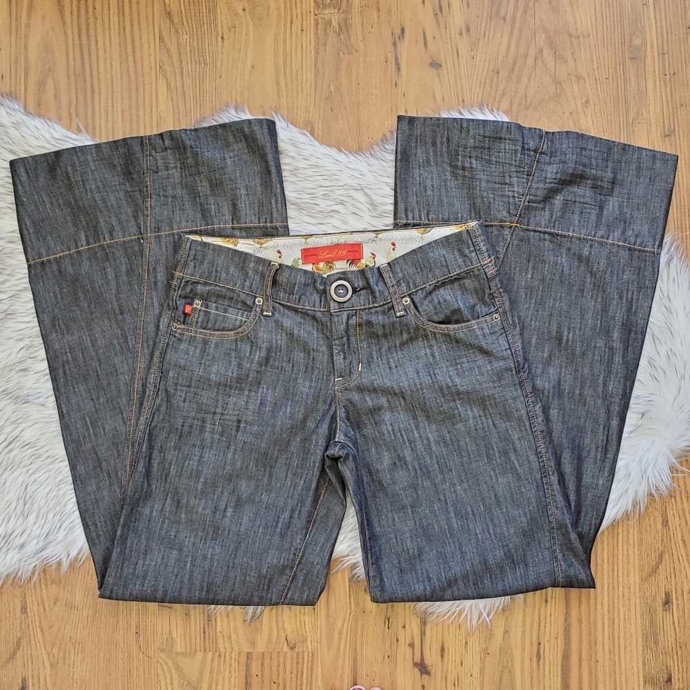 Level 99 Wide Leg Flared Jeans Size 28